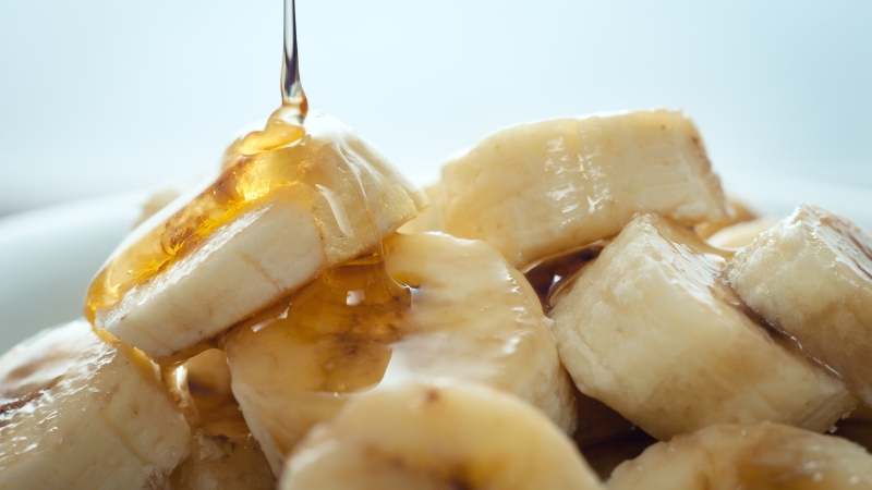 Iseckane banane prelivene medom